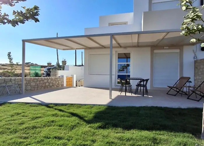 Almira House 펜션 *